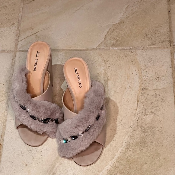 Gray mules - Picture 2 of 3